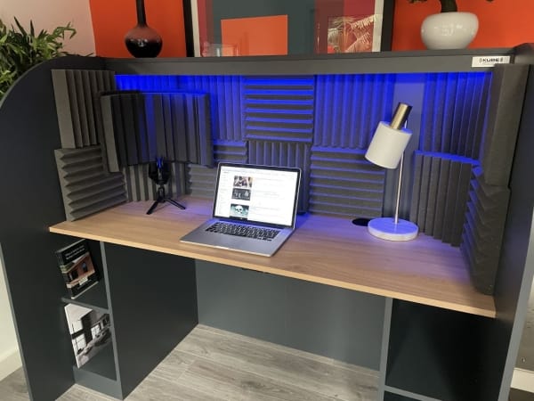 1200mm x 700mm Gaming VO Desk